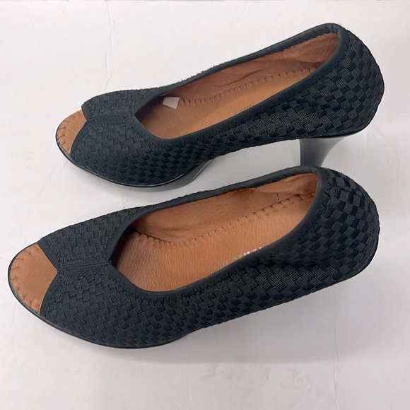 Women's Bernie Mev New York , Fabulous Pump - Black Color - Size US 8.5 Euro 39 - Picture 4 of 11